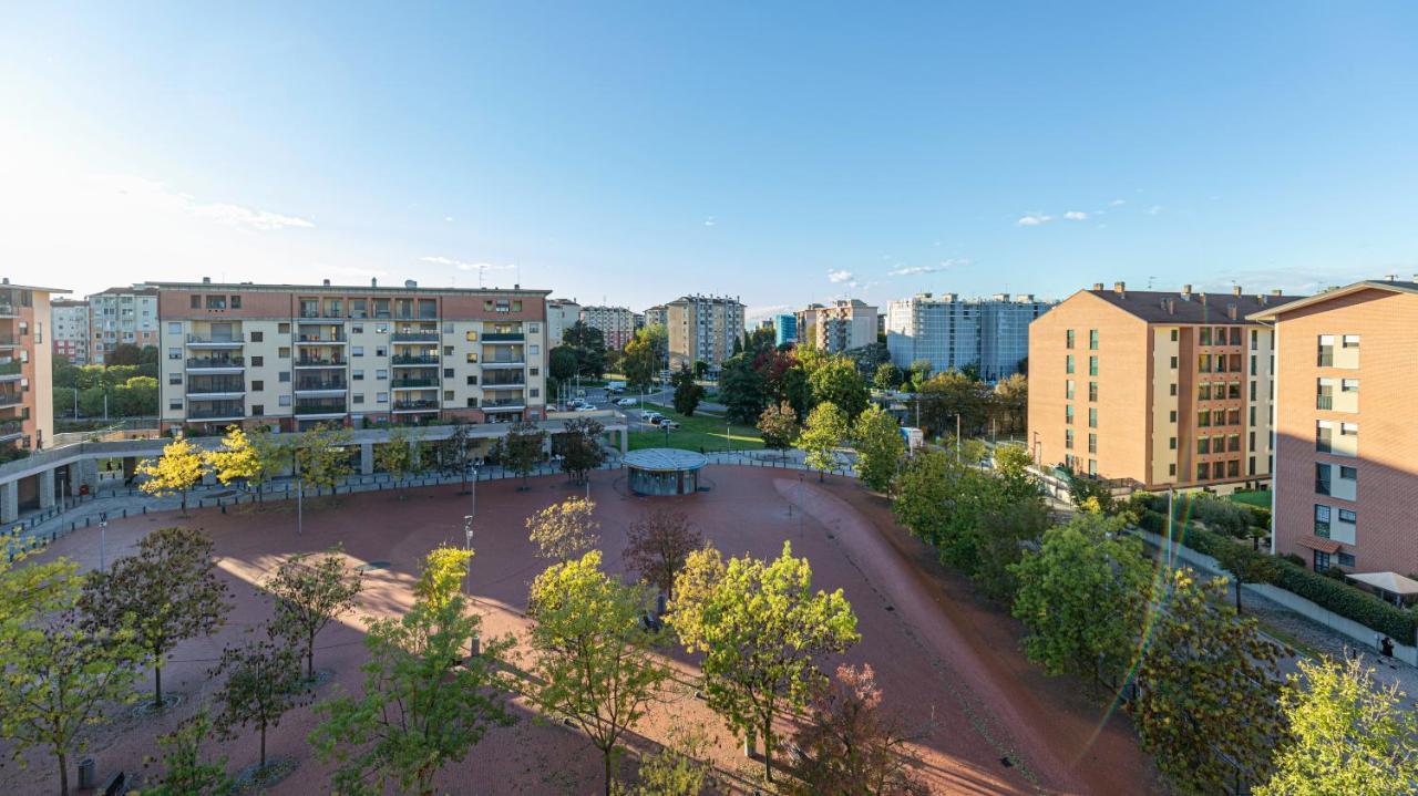Italianway - Piazza Alboreto 72, Rozzano Bagian luar foto